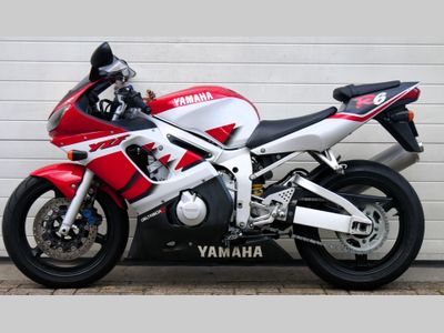 YAMAHA YZF R6 – foto 2