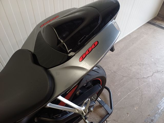 suzuki - gsx-r-600