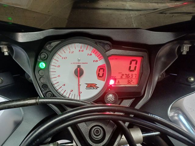 suzuki - gsx-r-600