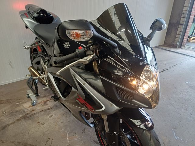 suzuki - gsx-r-600