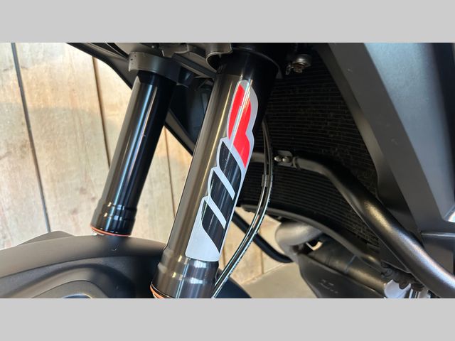 ktm - 1290-super-adventure-s