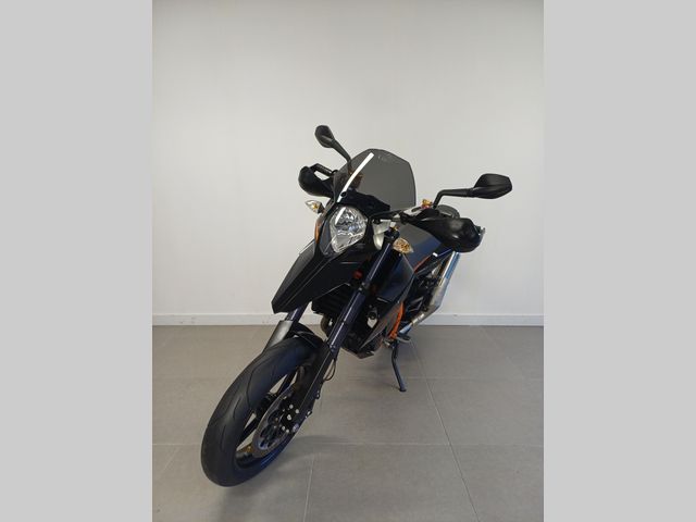 ktm - 690-supermoto-r