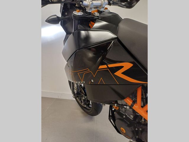 ktm - 690-supermoto-r