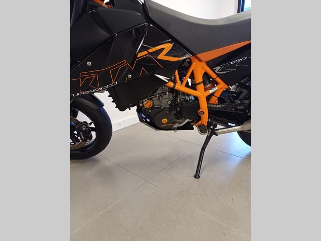 ktm - 690-supermoto-r