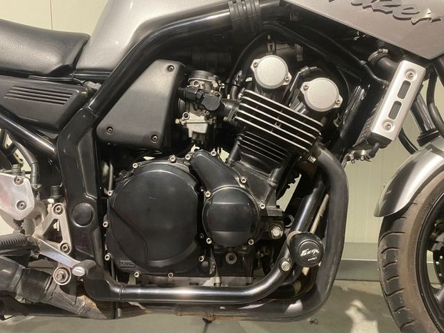 yamaha - fzs-600-fazer