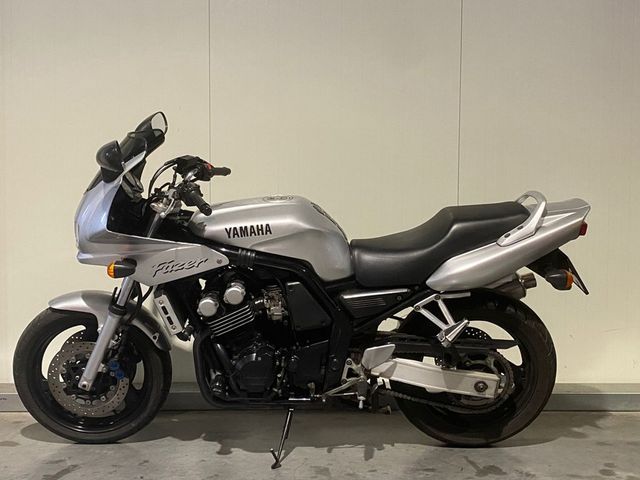 yamaha - fzs-600-fazer
