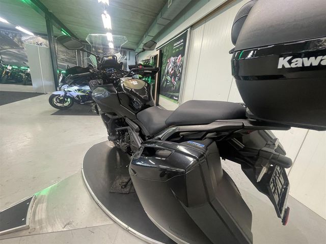 kawasaki - versys-650-grand-tourer