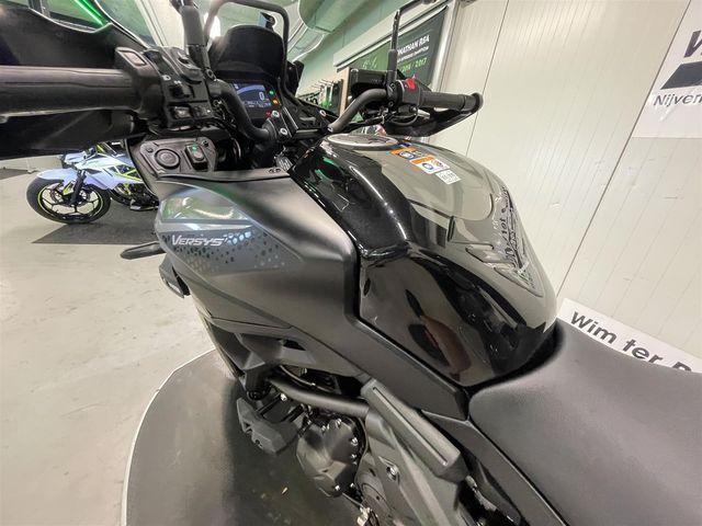 kawasaki - versys-650-grand-tourer