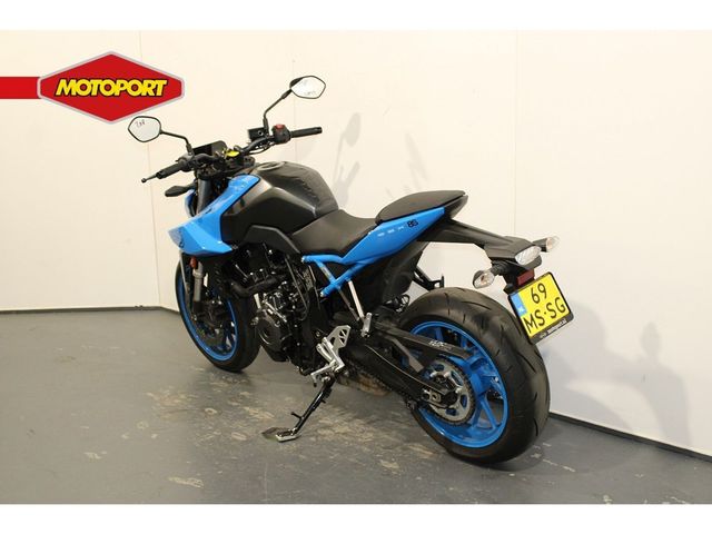 suzuki - gsx-8s