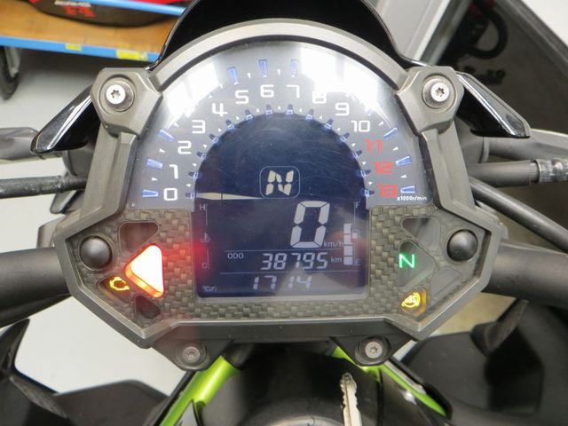 kawasaki - z900-se