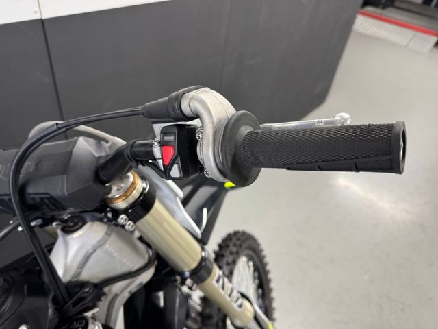 triumph - tf-250-x