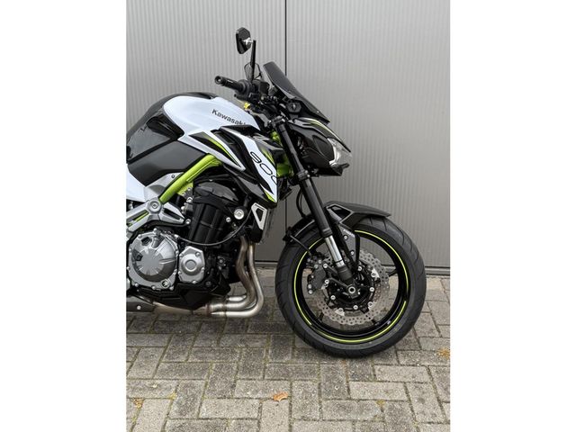 kawasaki - z900