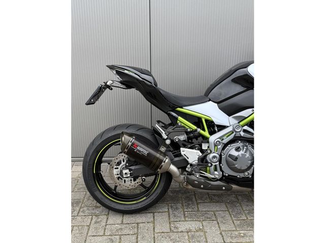 kawasaki - z900
