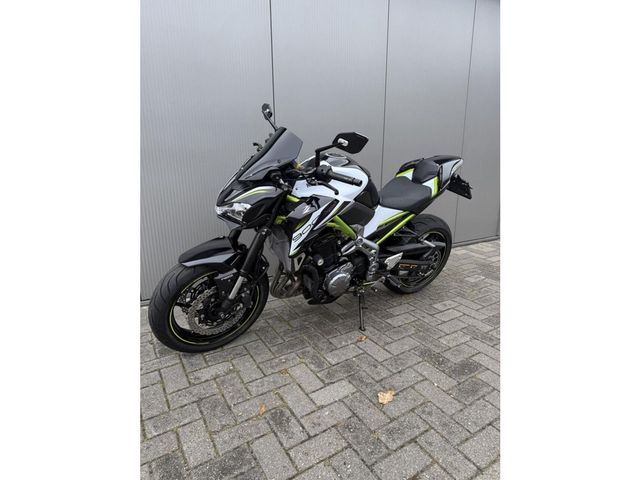 kawasaki - z900
