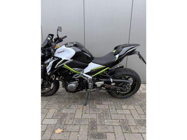 kawasaki - z900