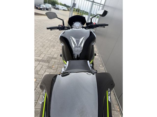 kawasaki - z900