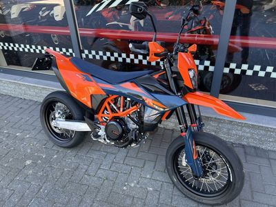 KTM 690 SMC R – foto 2