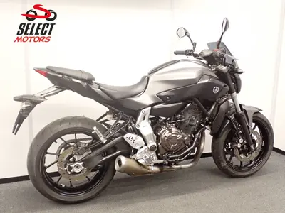 YAMAHA MT 07 ABS – foto 3