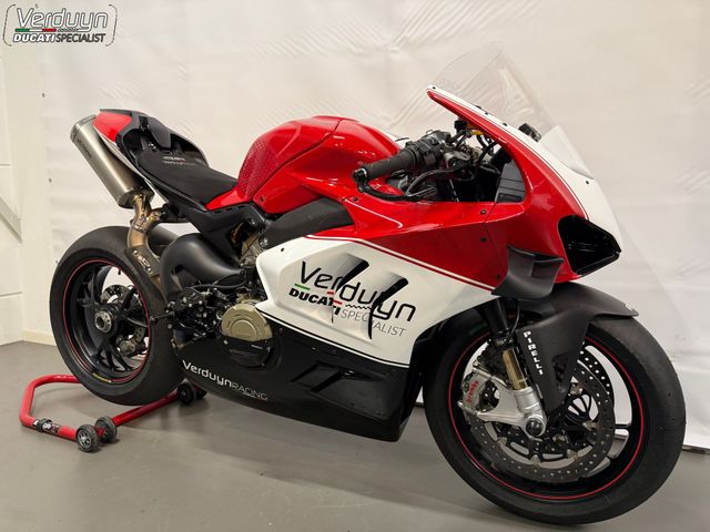 ducati - panigale-v4-s
