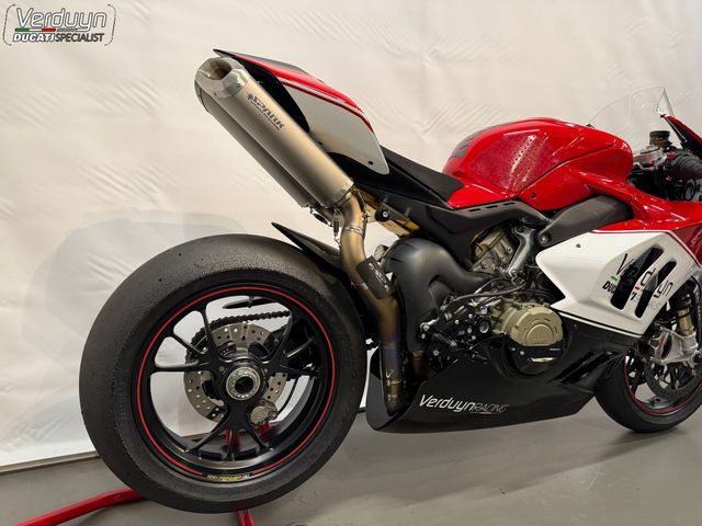 ducati - panigale-v4-s