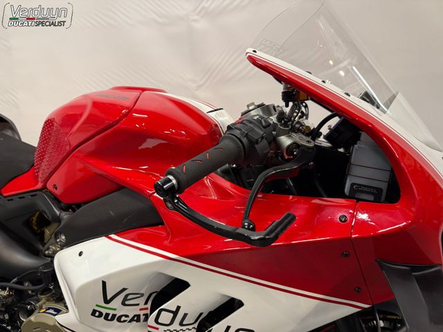 ducati - panigale-v4-s