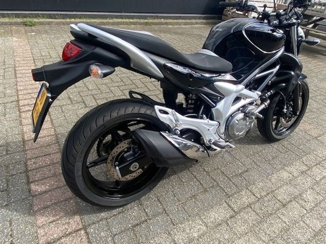suzuki - gladius