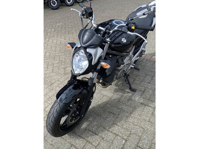 suzuki - gladius