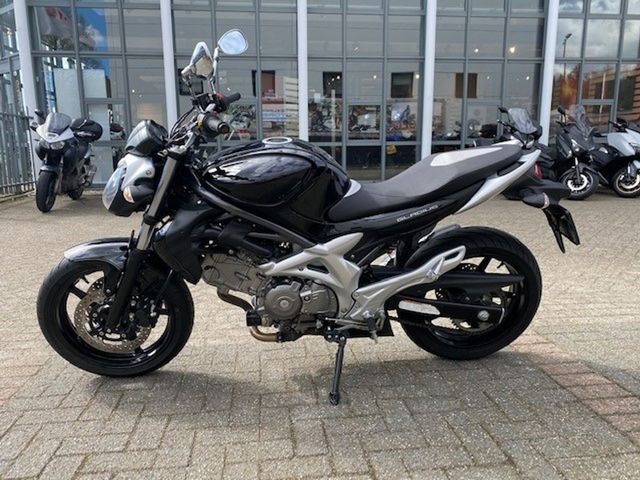 suzuki - gladius