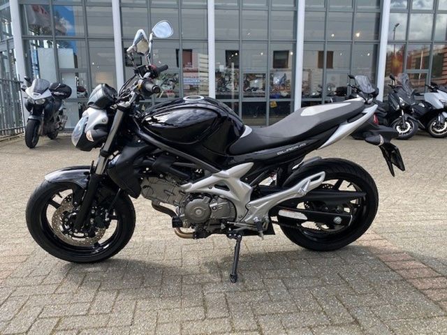 suzuki - gladius