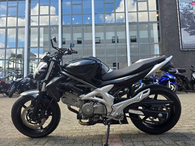 suzuki - gladius