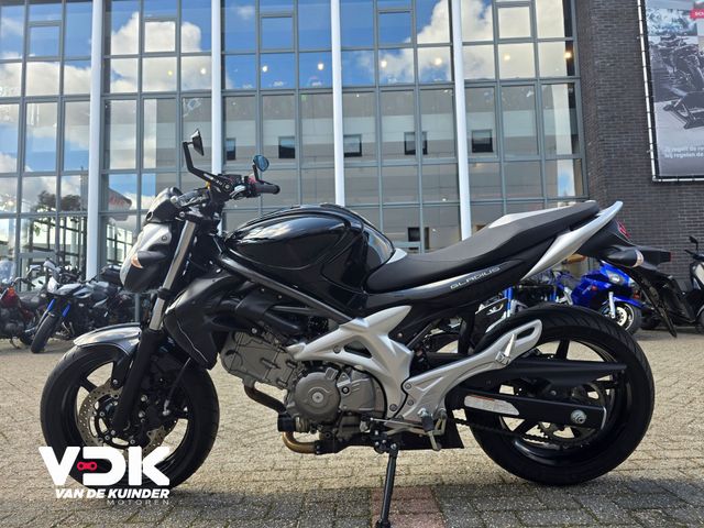 suzuki - gladius