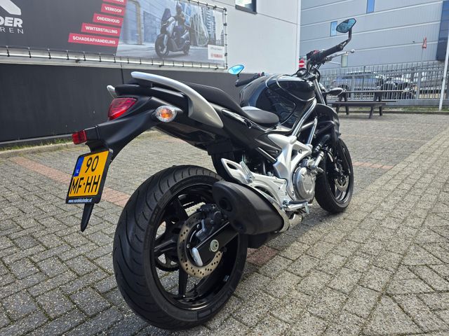 suzuki - gladius