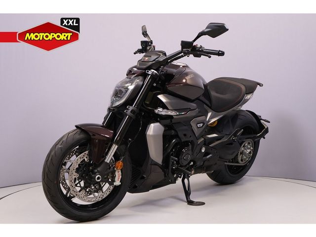 ducati - diavel-v4