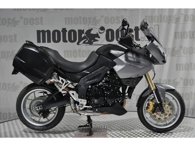 triumph - tiger-1050