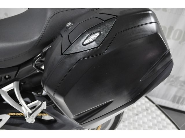 triumph - tiger-1050