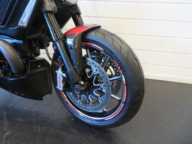 ducati - diavel-carbon