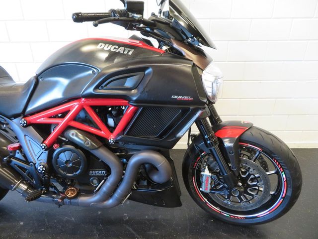ducati - diavel-carbon