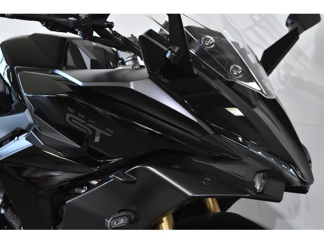 suzuki - gsx-s-1000-gt