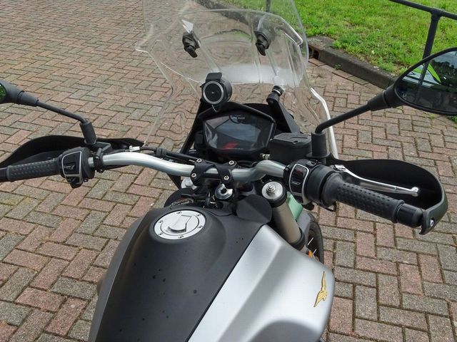 moto-guzzi - v-85-tt