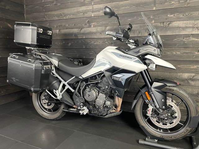 triumph - tiger-900-gt-pro