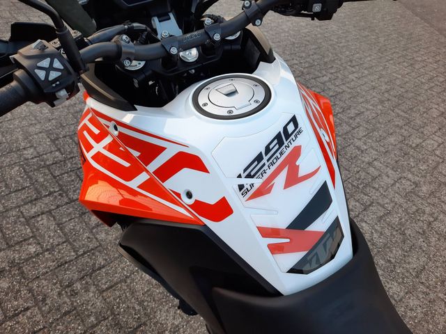 ktm - 1290-super-adventure-s