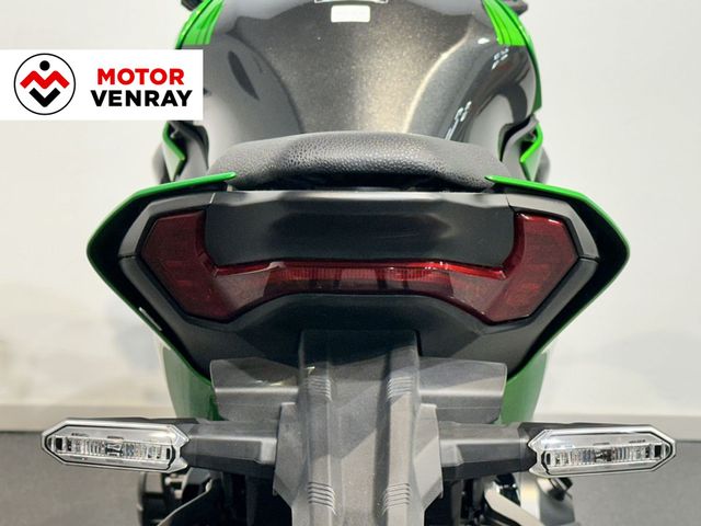 kawasaki - z900