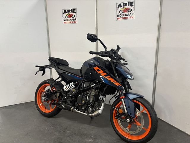 ktm - 125-duke