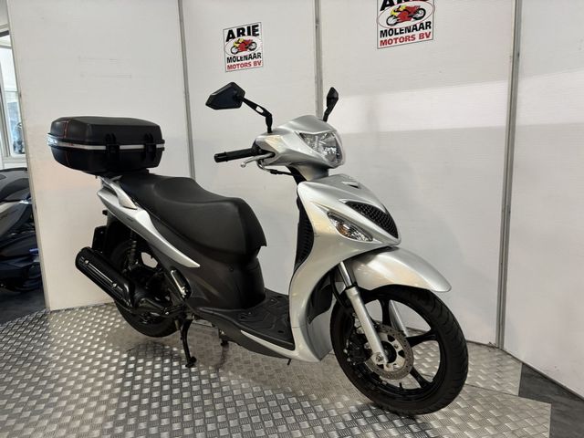 suzuki - sixteen-150