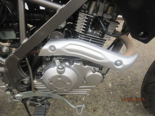 kawasaki - d-tracker-125
