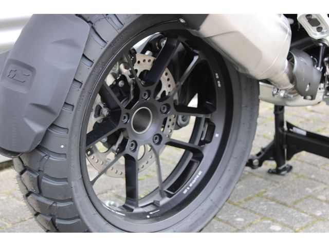 bmw - r-1300-gs-adventure