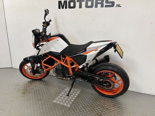 ktm - 690-duke-r