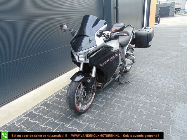 honda - vfr-1200-f-c-abs-dct