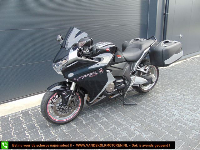 honda - vfr-1200-f-c-abs-dct