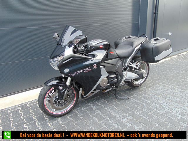 honda - vfr-1200-f-c-abs-dct